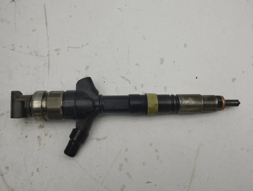 Fuel injector – Toyota Avensis T250 (2003-2006)