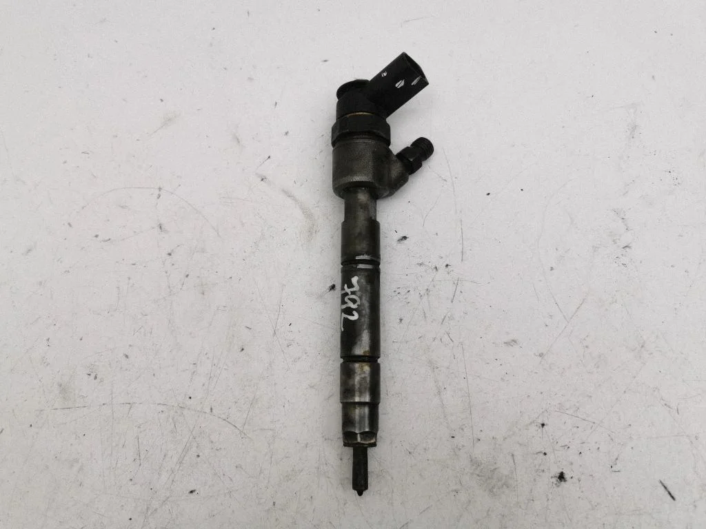 Fuel injector 0445110378