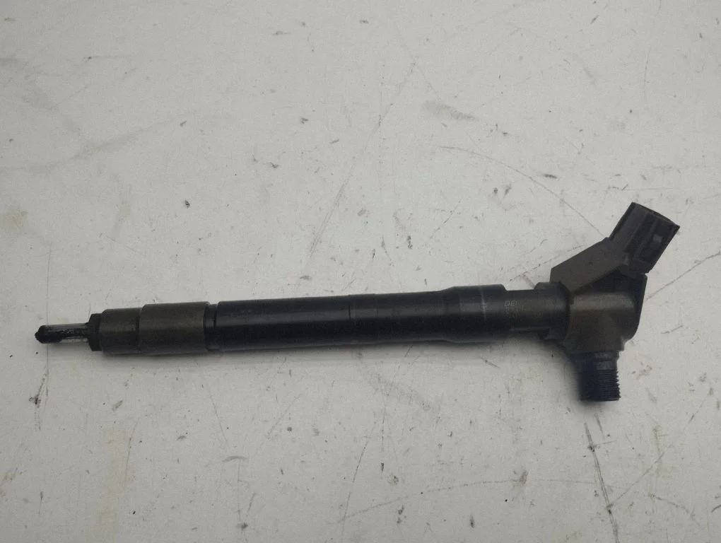 Fuel injector SH0113H50