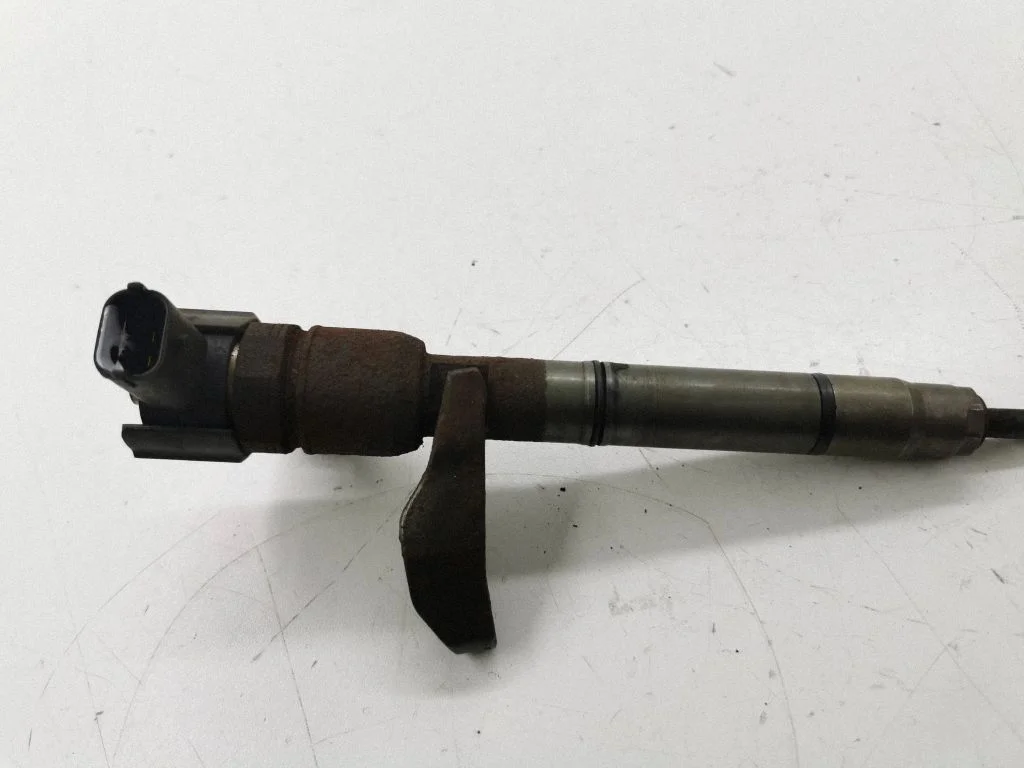 Fuel injector 338002A800