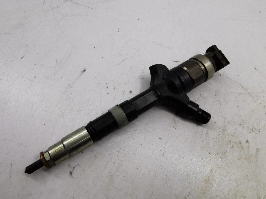 Fuel injector – Toyota Corolla E120 E130 (2004-2007)