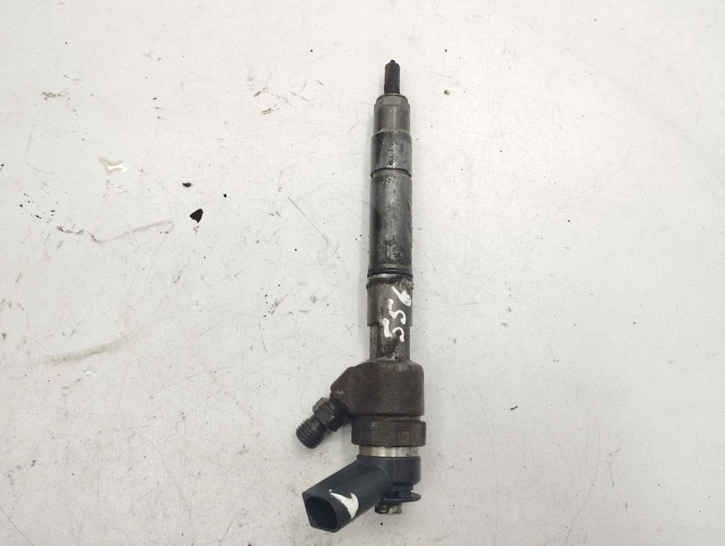 Fuel injector A6400700787