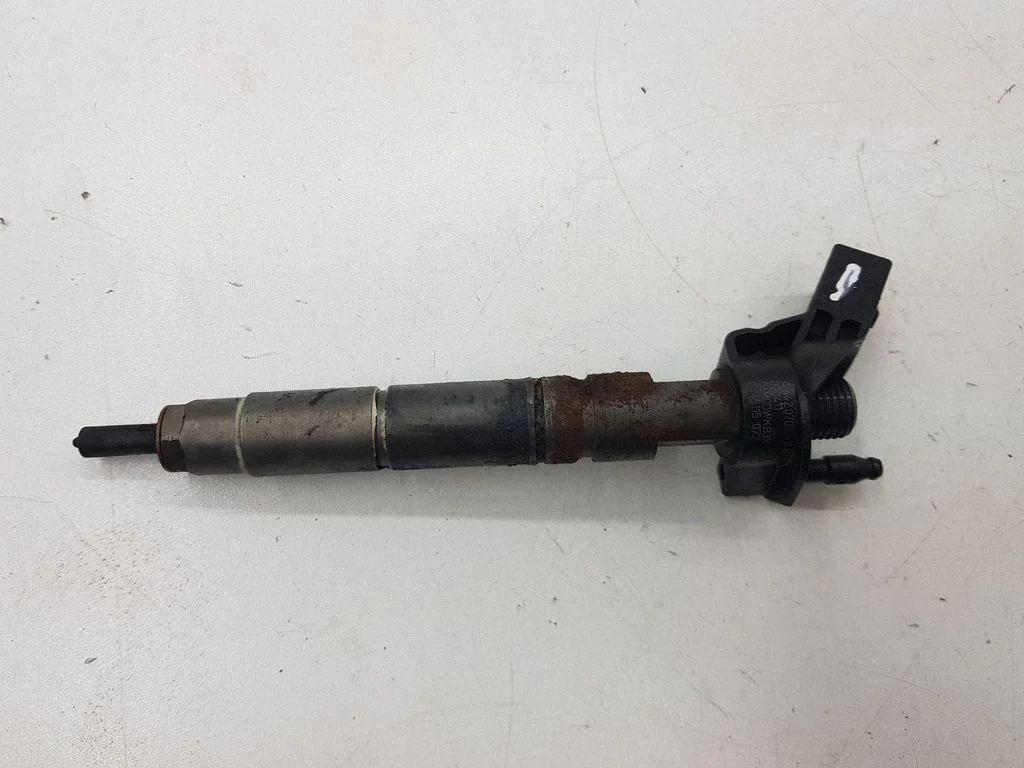 Fuel injector A6420701887