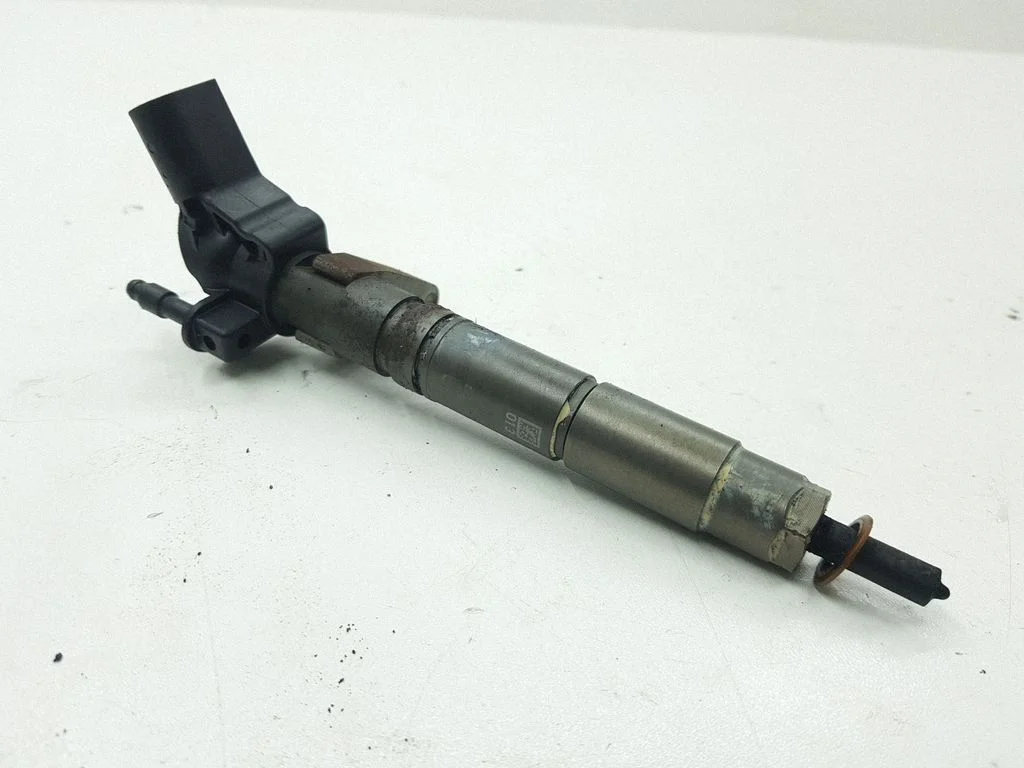 Fuel injector A6420701887