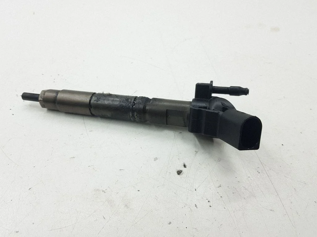 Fuel injector A6420701887