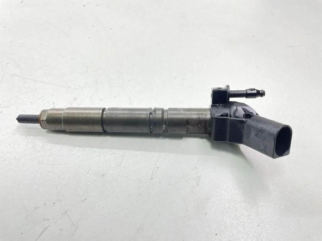 Fuel injector A6420701387