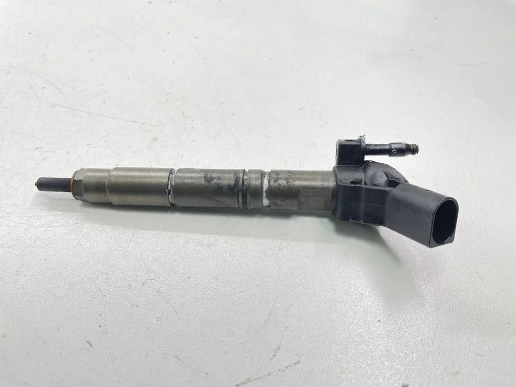 Fuel injector A6420701387