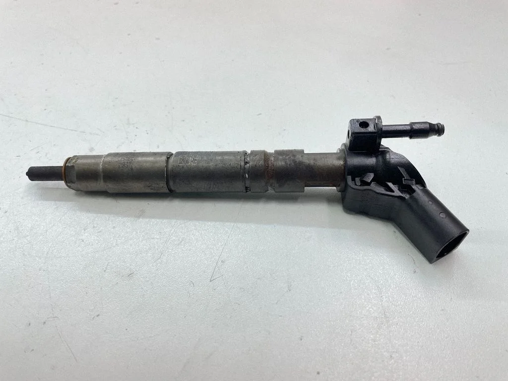Fuel injector A6420701387