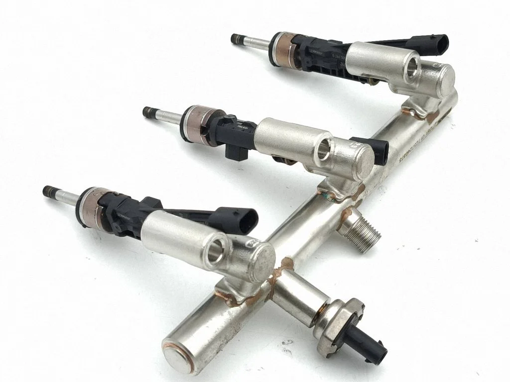Fuel injectors set 9841159780