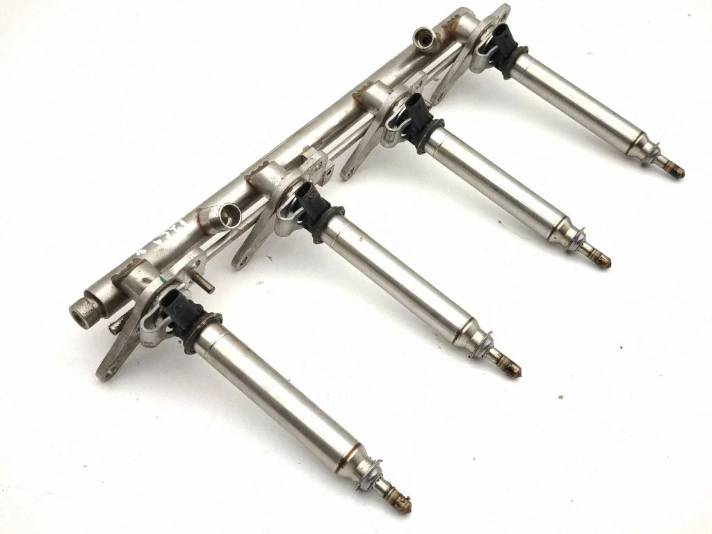 Fuel injectors set A2780700687