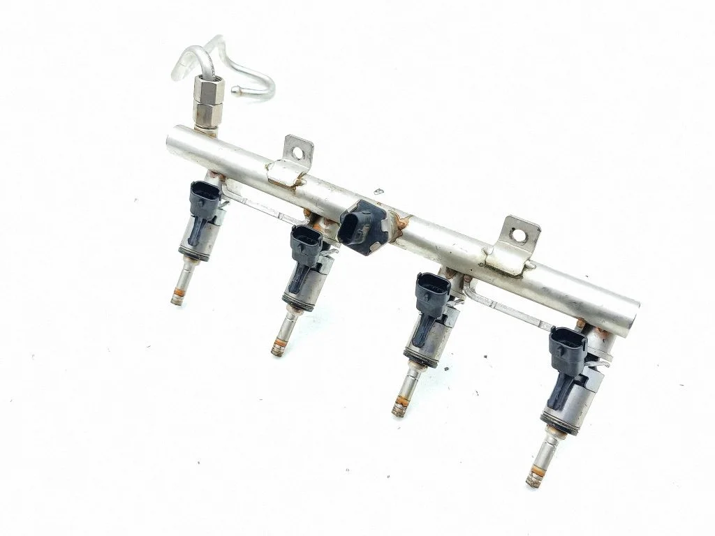 Fuel injectors set 9818760580