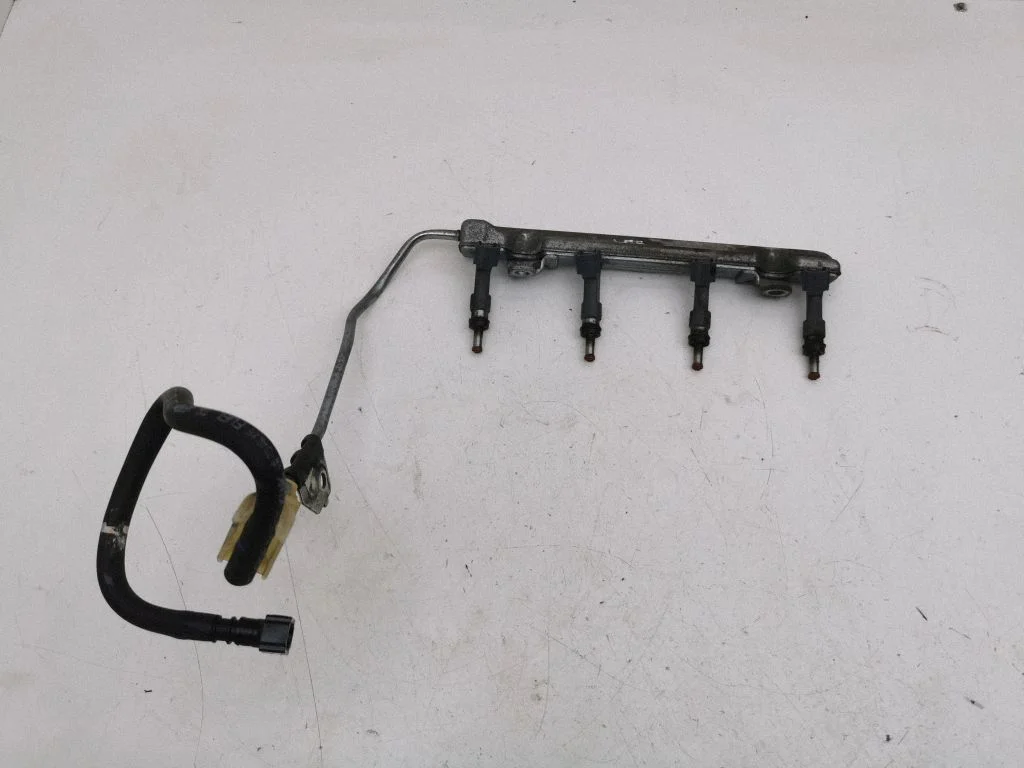 Fuel injectors set 232500T110