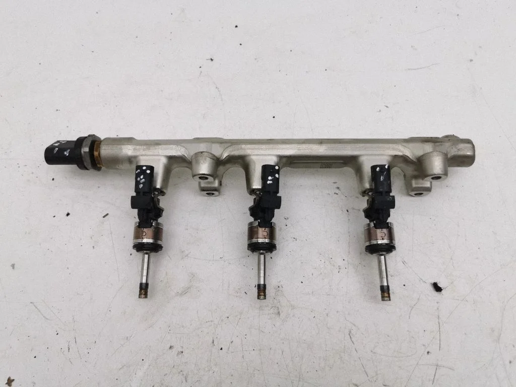 Fuel injectors set 05C133320A