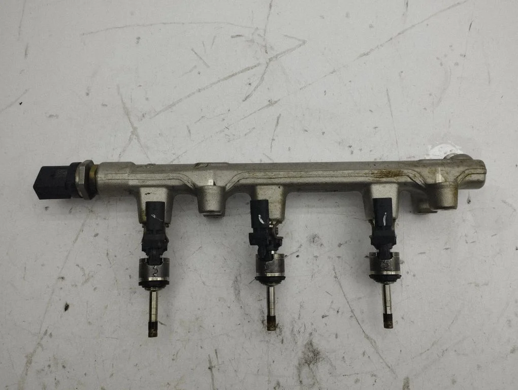 Fuel injectors set 05C133320A