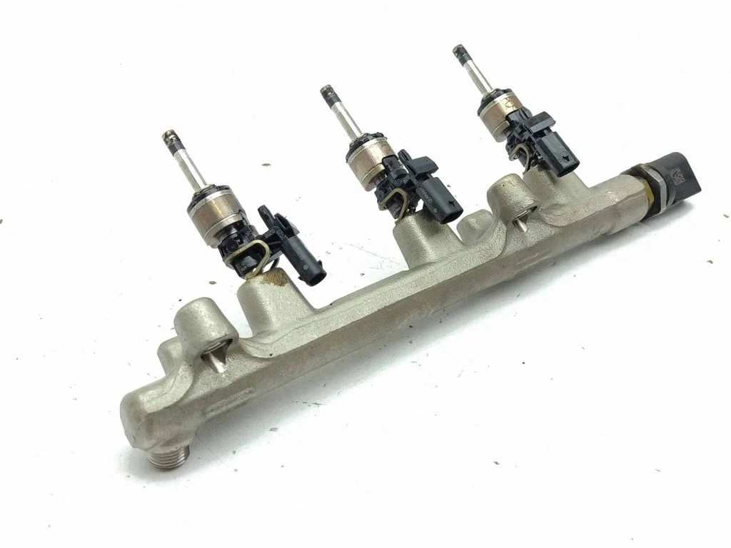 Fuel injectors set 05C133320A