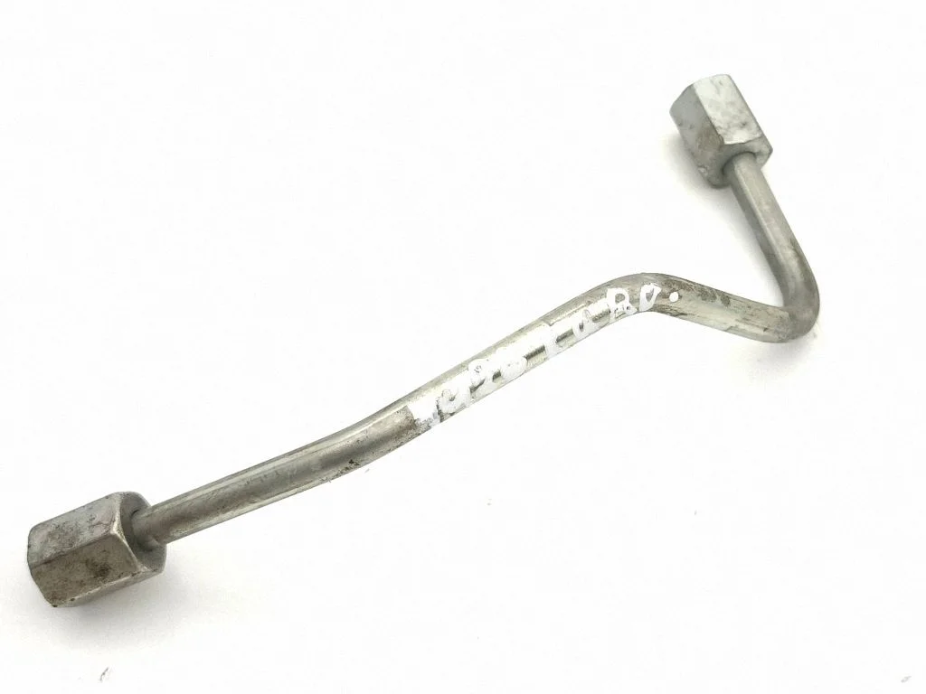 Fuel injector supply line/pipe
