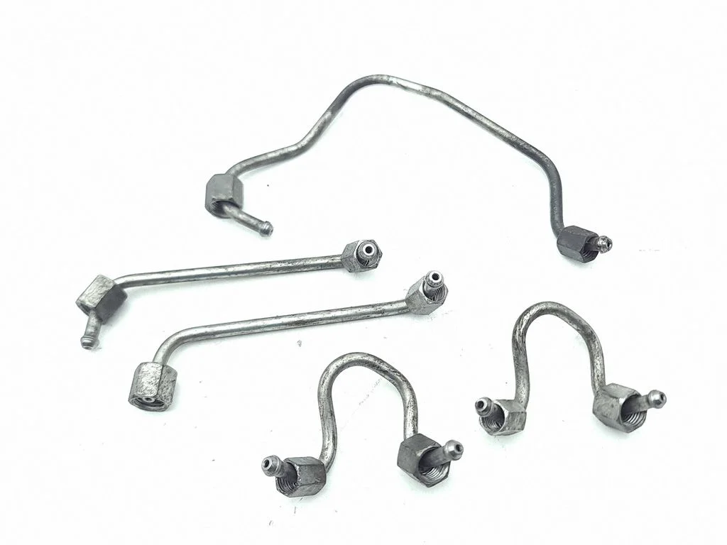 Fuel injector supply line/pipe