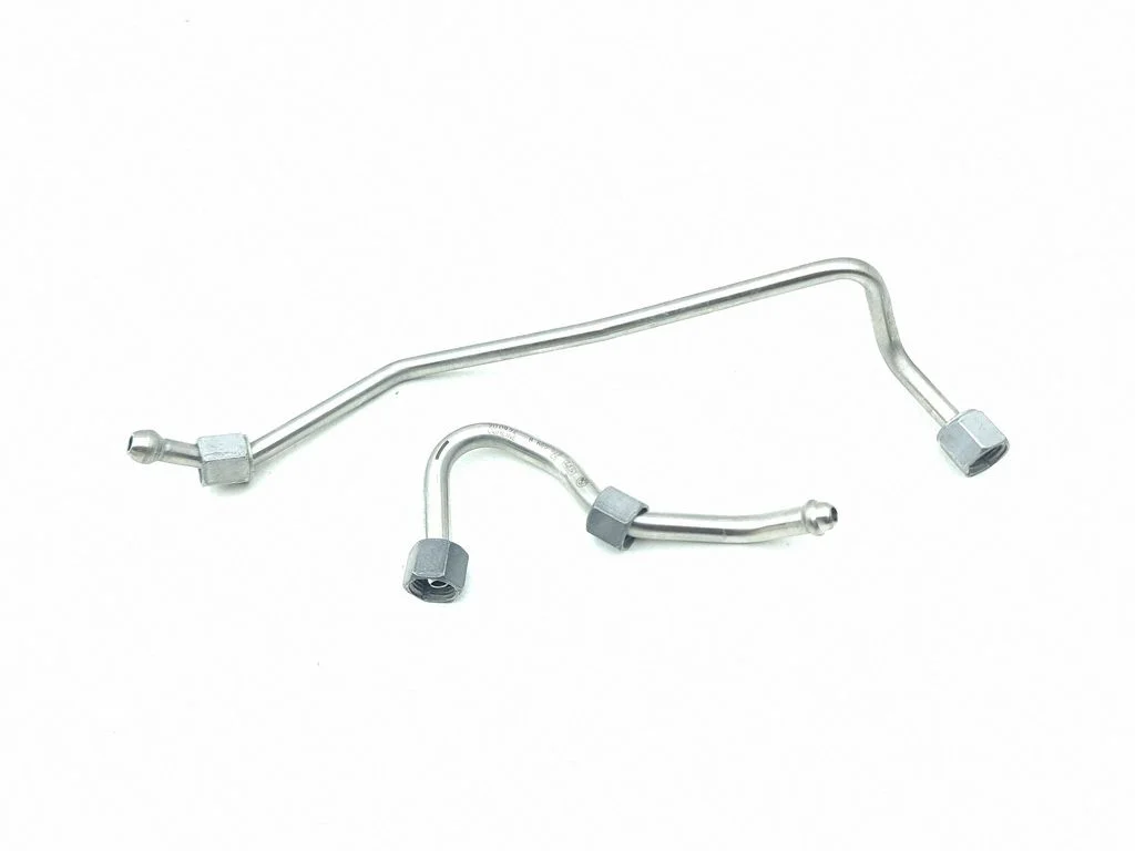 Fuel injector supply line/pipe 8665626