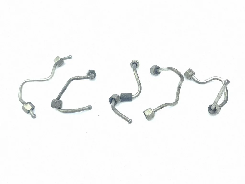 Fuel injector supply line/pipe