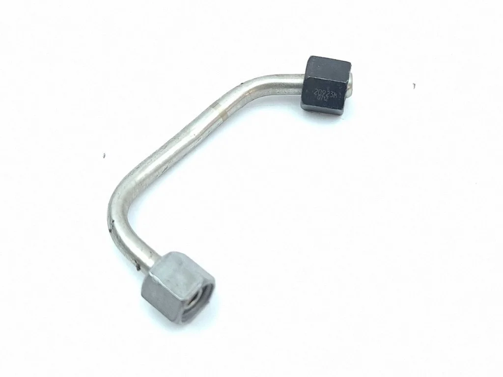 Fuel injector supply line/pipe