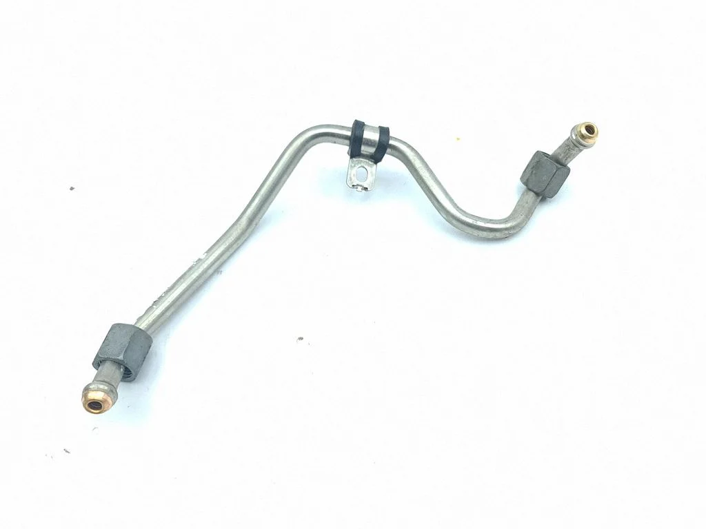 Fuel injector supply line/pipe 05E130241A
