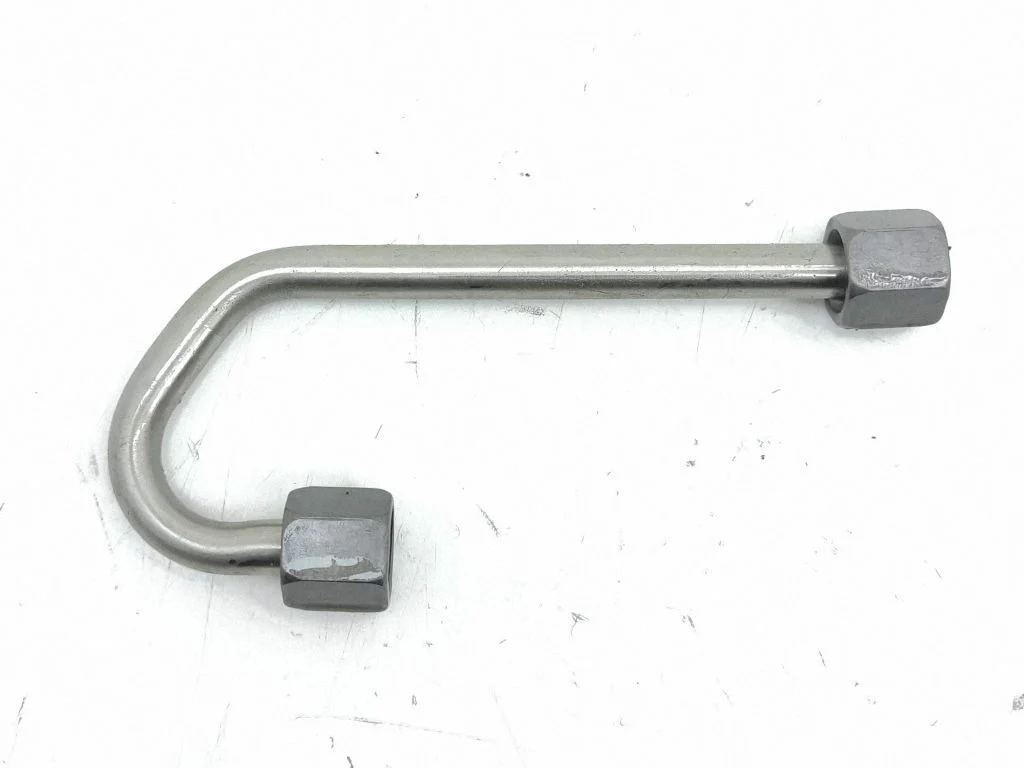 Fuel injector supply line/pipe