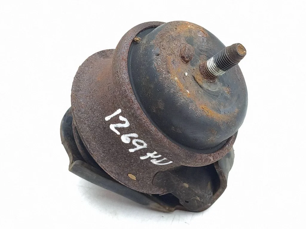 Engine mount bracket – right