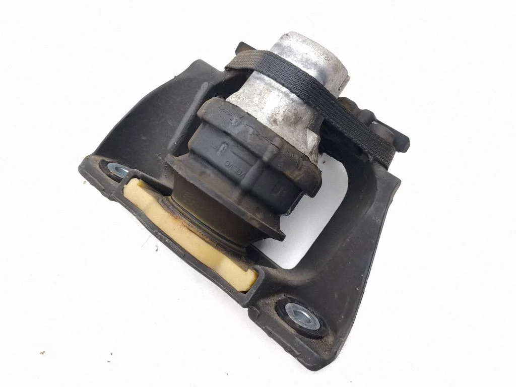 Engine mount bracket 31686887