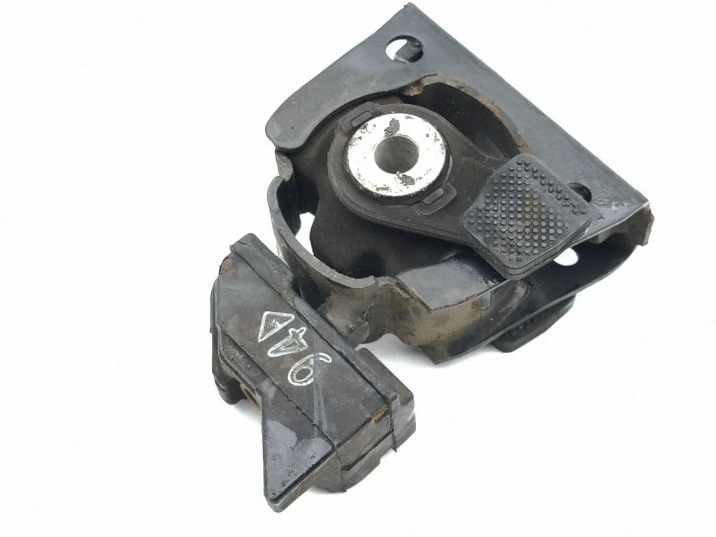 Engine mount bracket