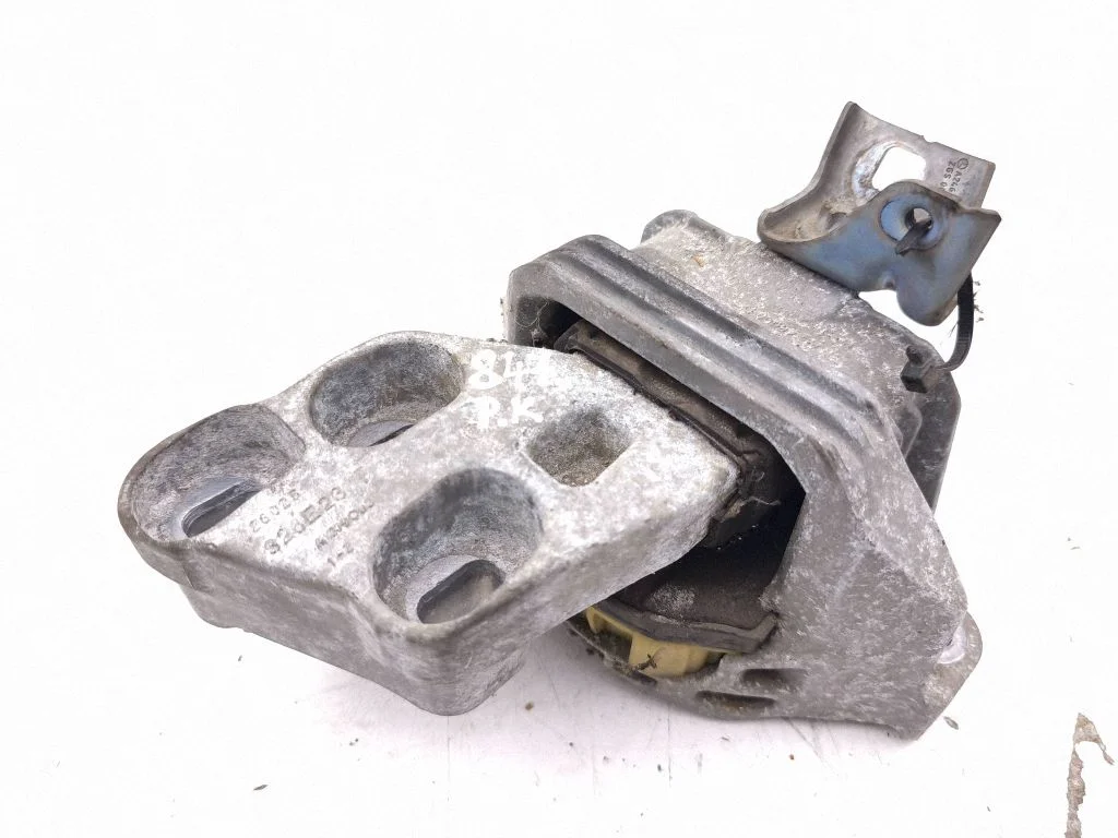 Engine mount bracket – Mercedes-Benz B-Class W246 W242 (2011-2017)