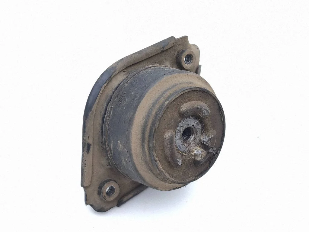 Engine mount bracket A2512403617
