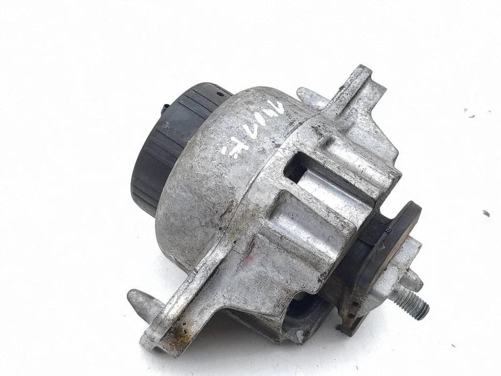 Engine mount bracket HK836A003FF