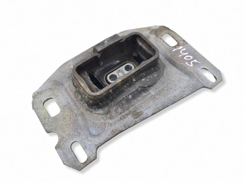 Engine mount bracket