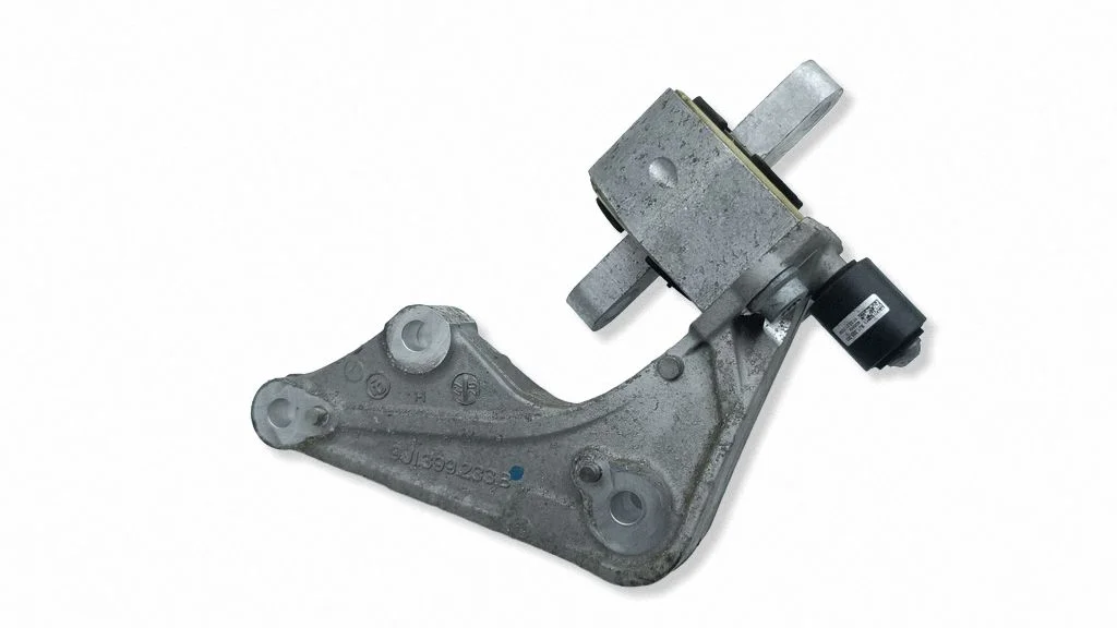 Engine mount bracket 9J1399233B