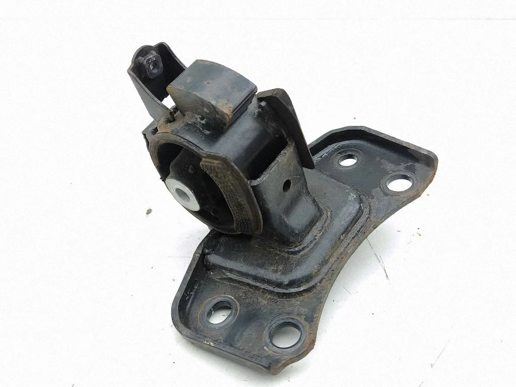 Engine mount bracket