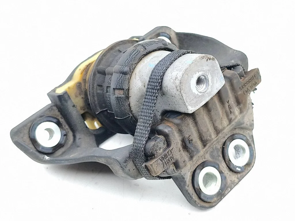 Engine mount bracket – Volvo S90, V90 (2016-)