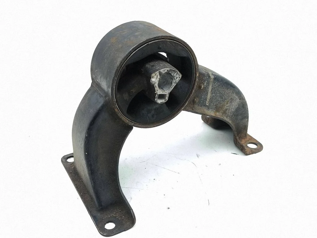 Engine mount bracket