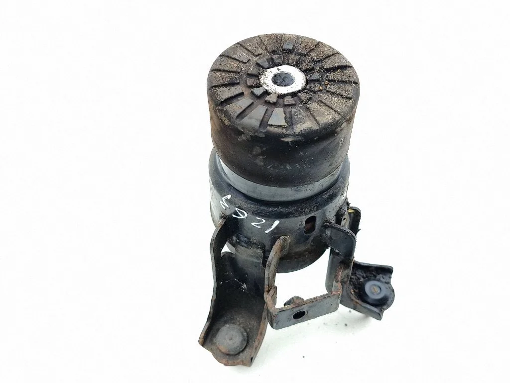 Engine mount bracket
