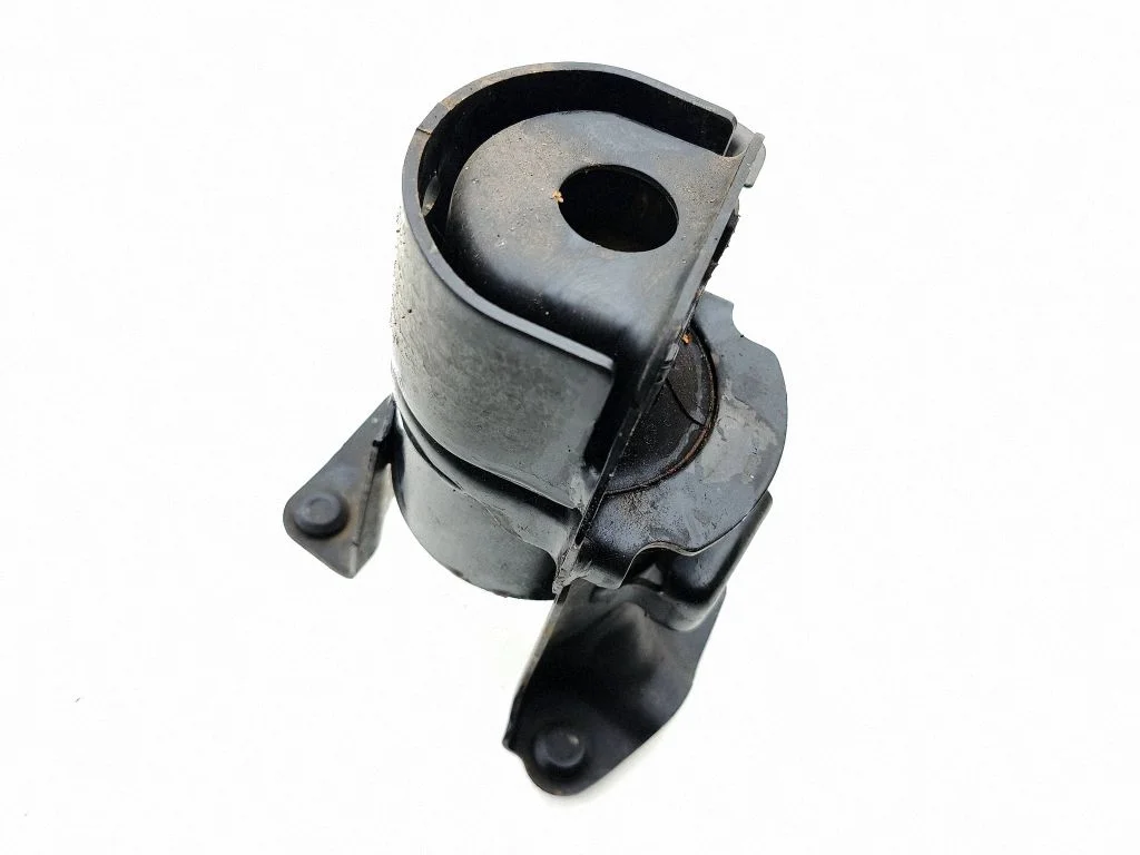 Engine mount bracket KX010221