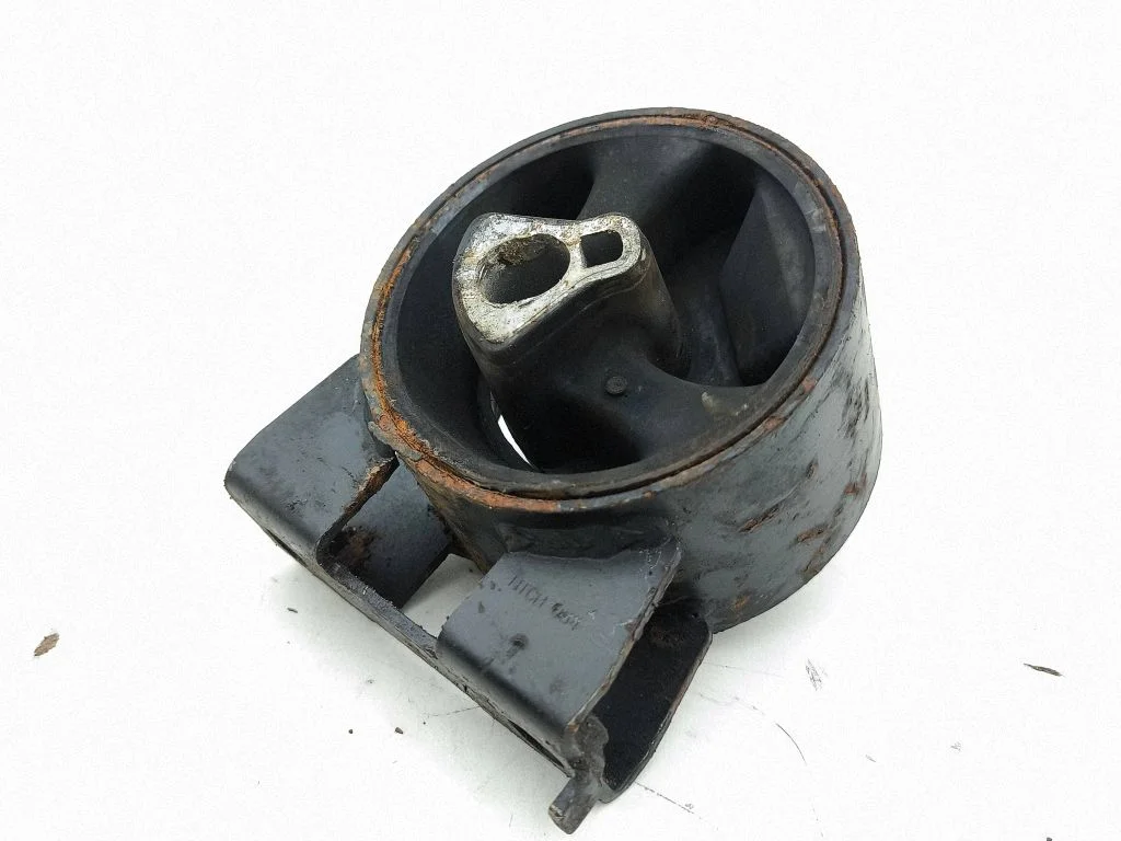 Engine mount bracket
