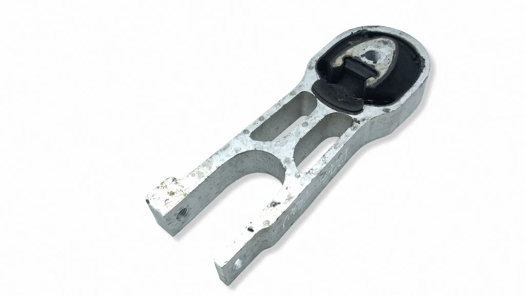Engine mount bracket 9826527880
