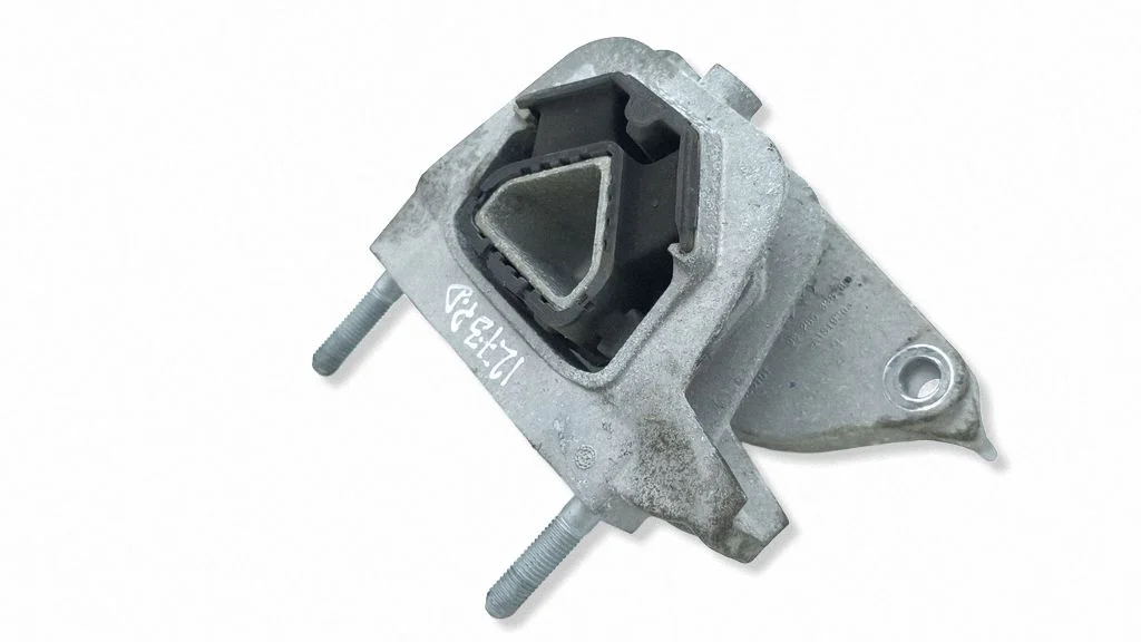 Engine mount bracket 9826533880