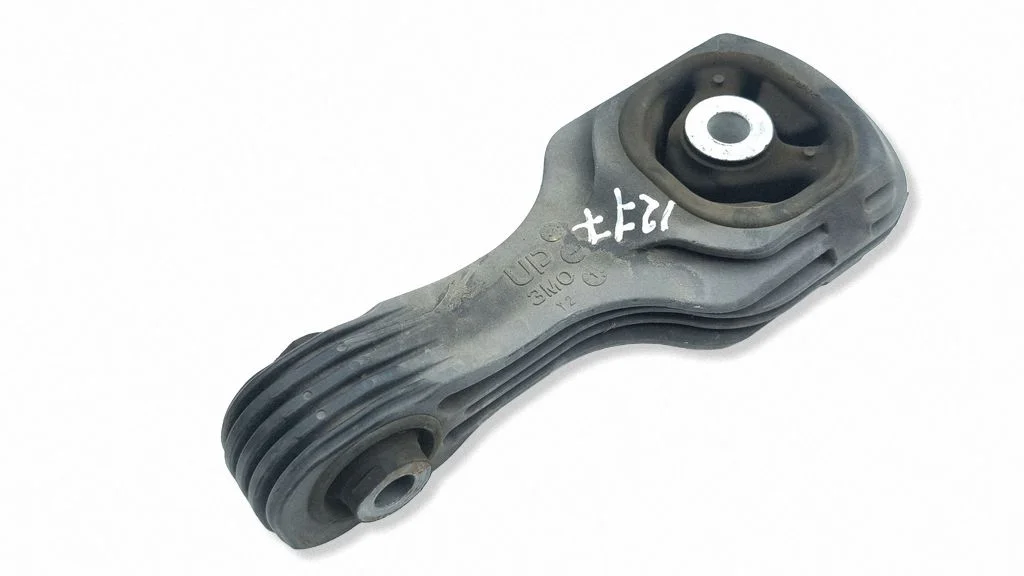 Engine mount bracket