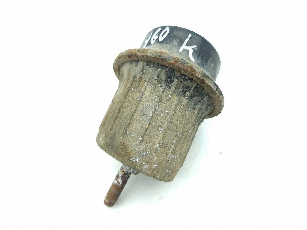 Dzinēja spilvens – kreisā