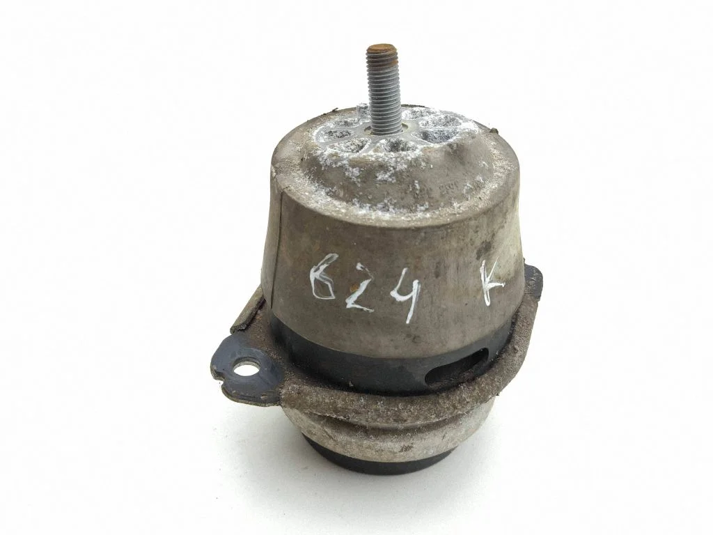 Mootoripadi 7L8199131A
