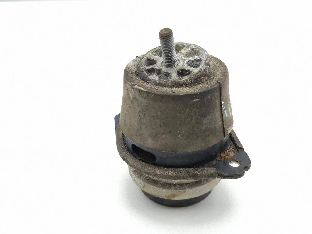 Mootoripadi 7L8199131A
