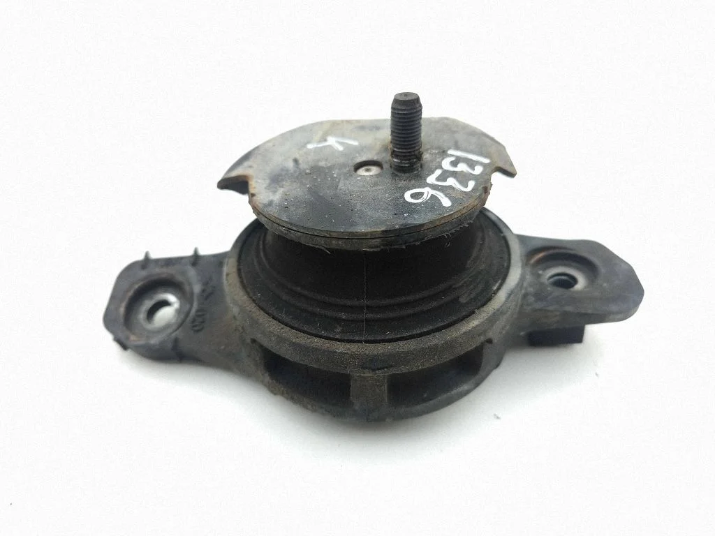 Engine mount bracket 41022FJ020
