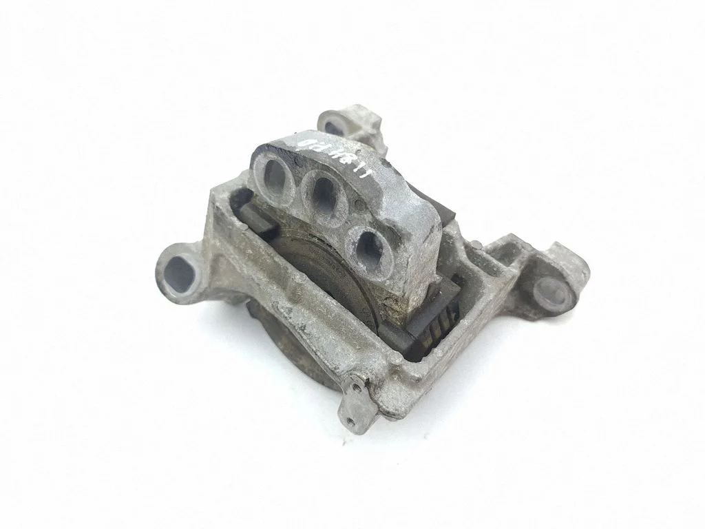 Dzinēja spilvens – Mazda CX-5 (2012-2017)