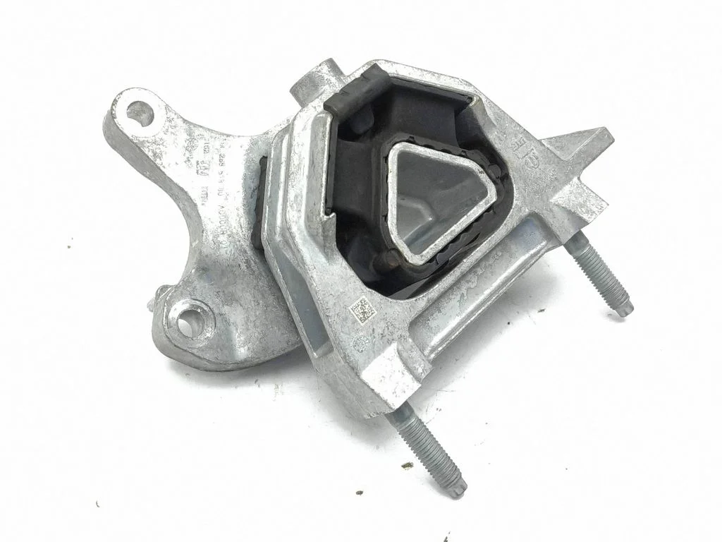 Engine mount bracket 9826551380