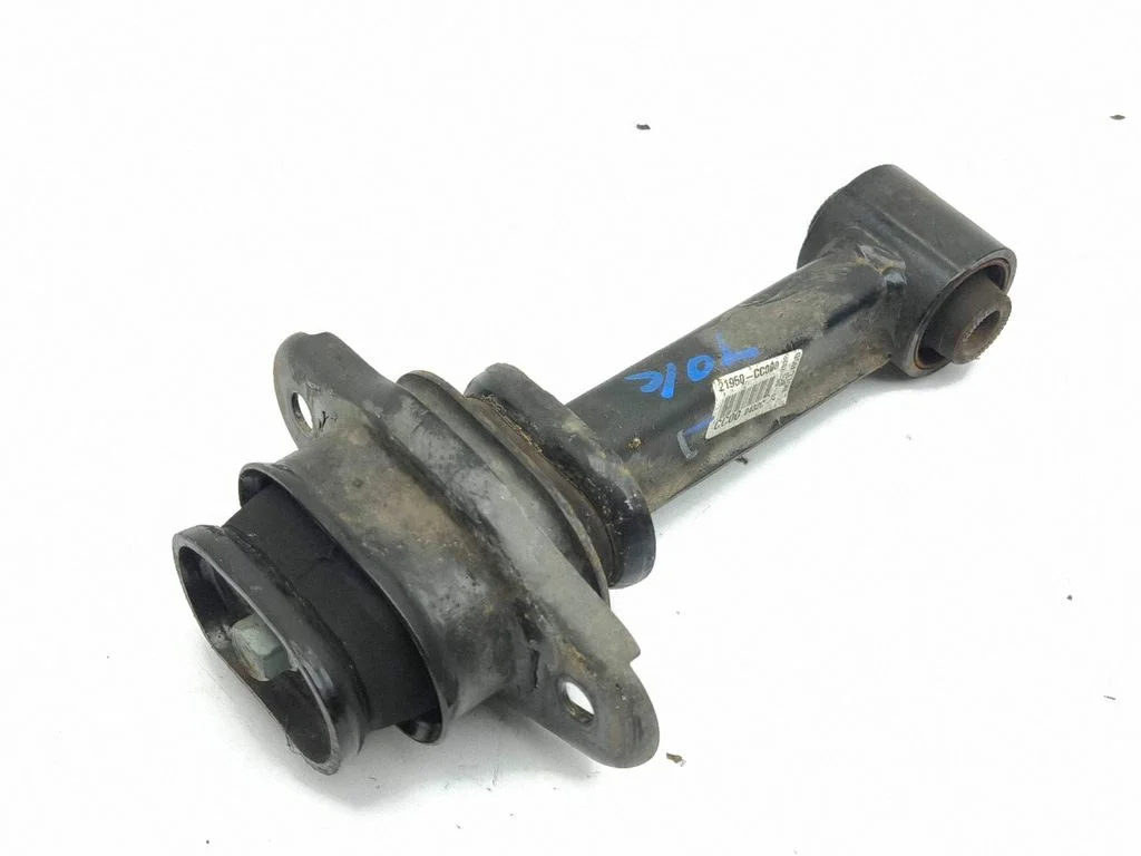 Engine mount bracket 21950CC000